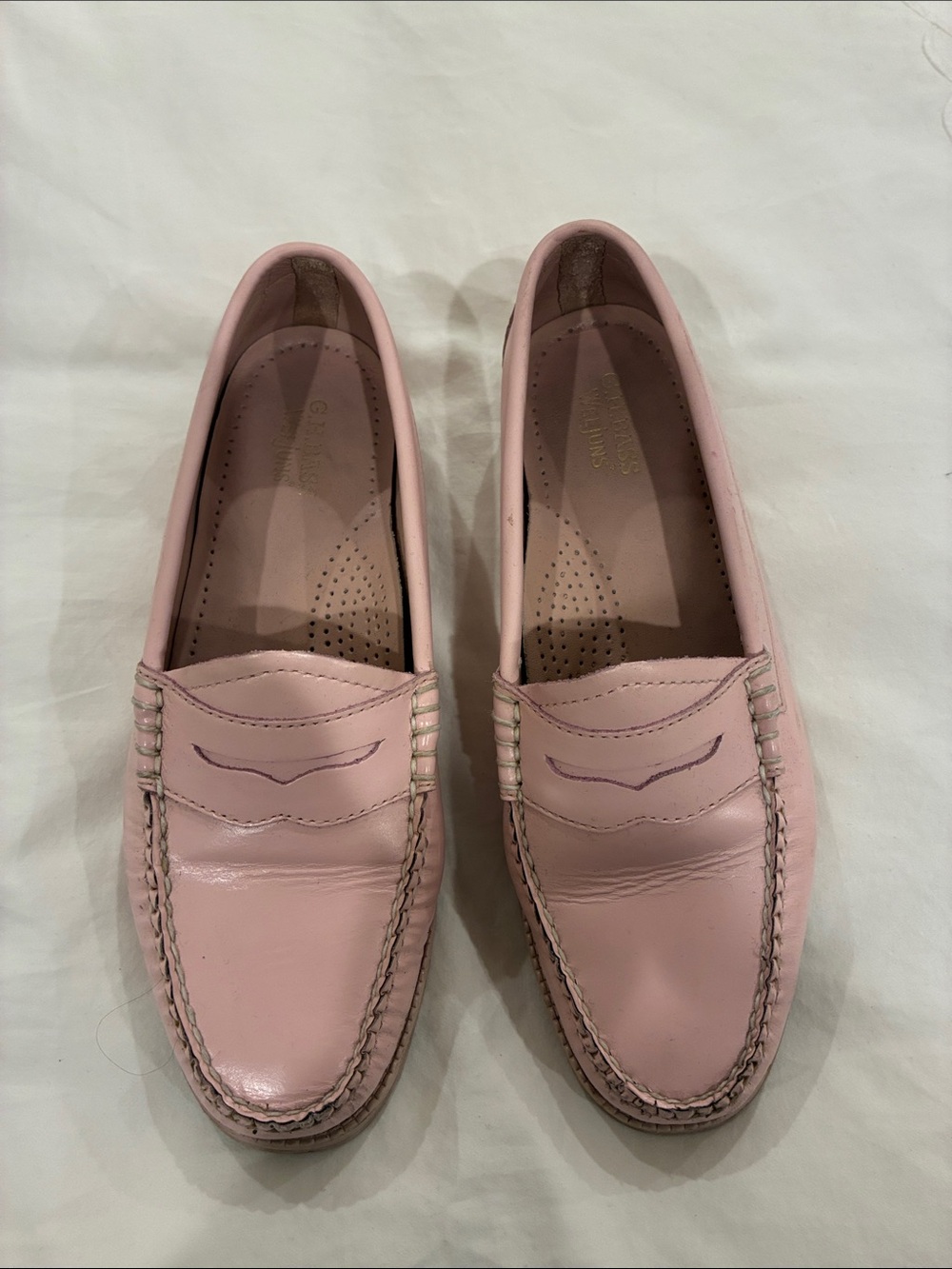 GH Bass Weejuns Whitney easy size 6 M Light Pink Leather Loafers